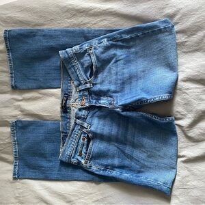 levi’s low rise jeans